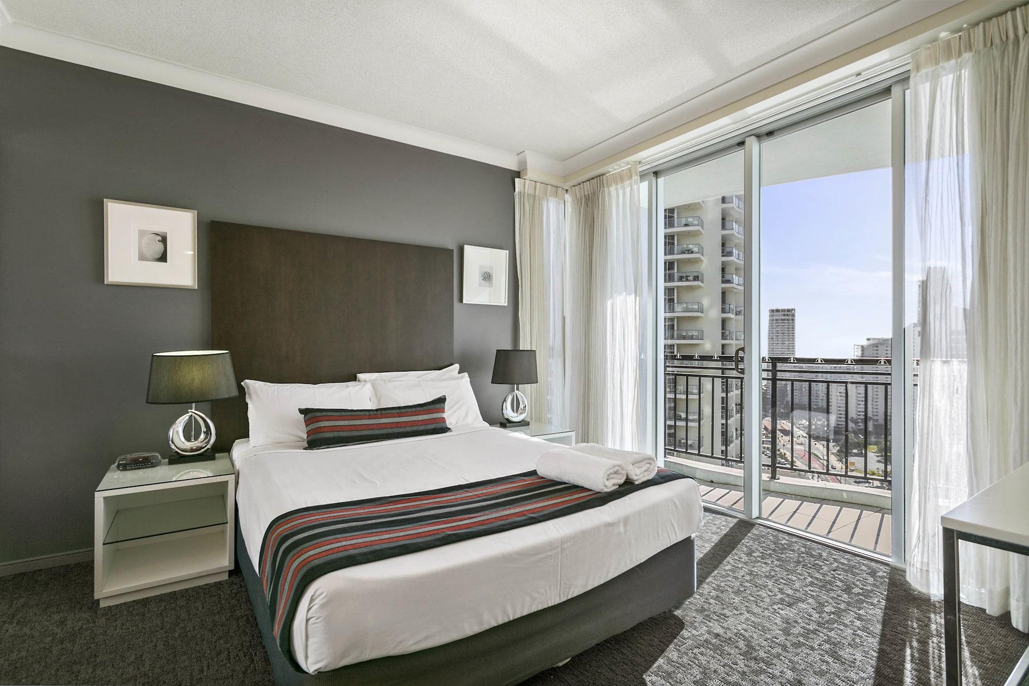 Aparthotel Mantra Towers Of Chevron 3*